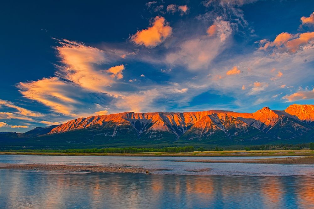 Canada-Alberta Canadian Rocky Mountains and Abraham Lake at sunrise
